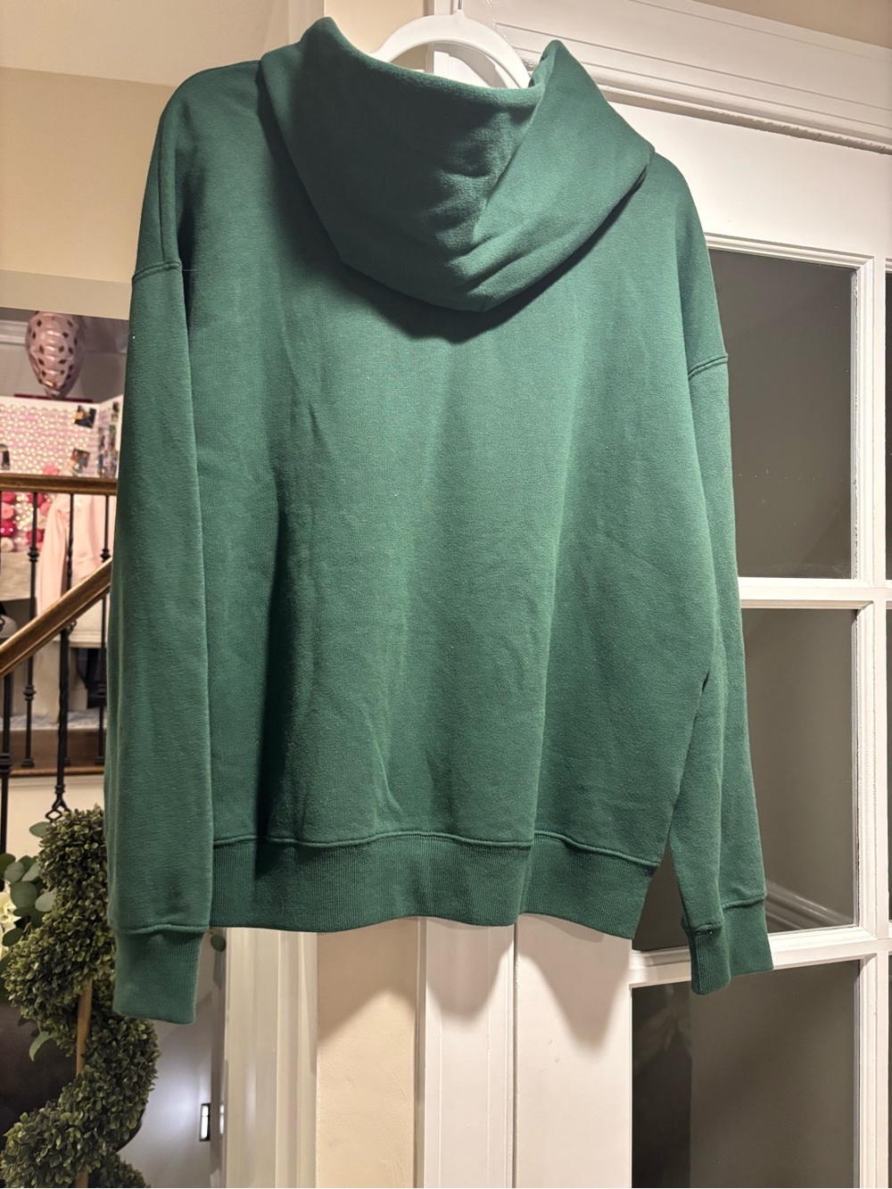 Hollister Green "Senior" Hooded Sweatshirt - Size Medium NWT - Picture 4 of 10